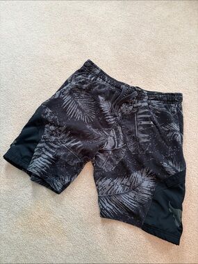 Under Armour Black & Gray Palm-Pattern Athletic Shorts
